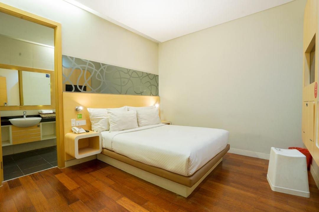 Life Hotel Stasiun Kota 수라바야 객실 사진
