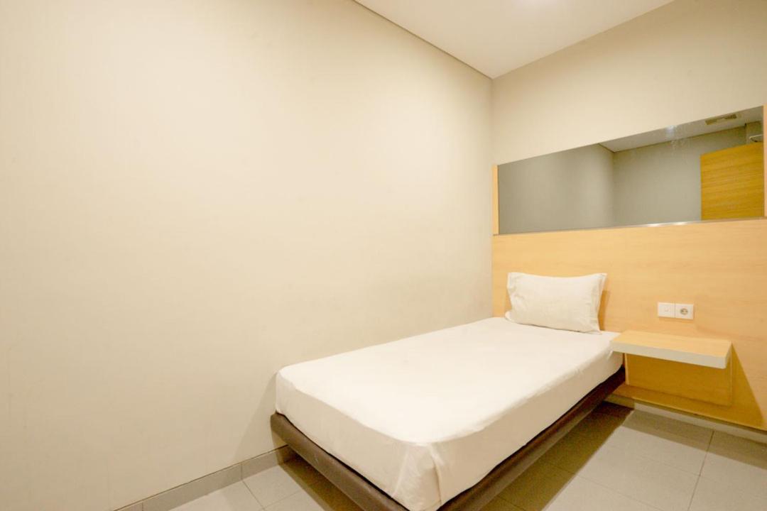 Life Hotel Stasiun Kota 수라바야 객실 사진