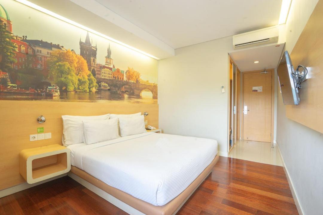 Life Hotel Stasiun Kota 수라바야 객실 사진